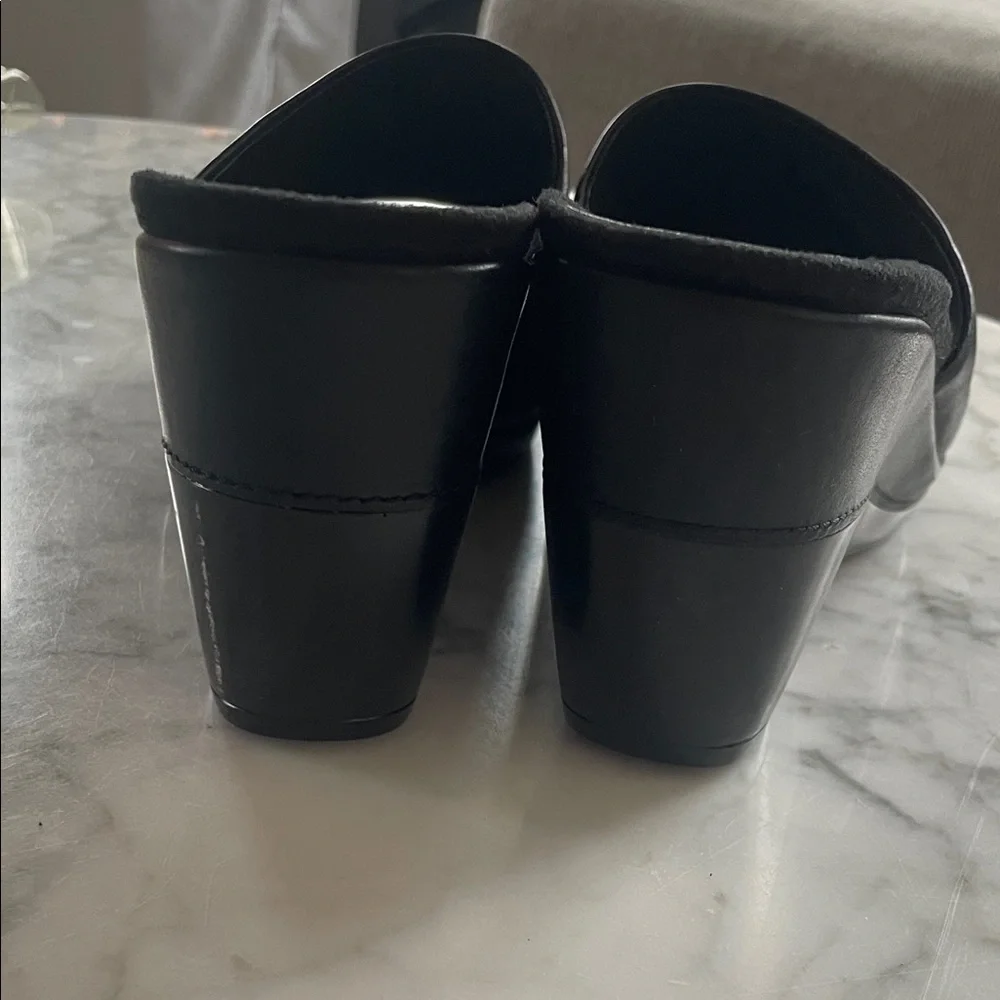 AEROSOLES Black Wedge Slides size 9 - Picture 6 of 9